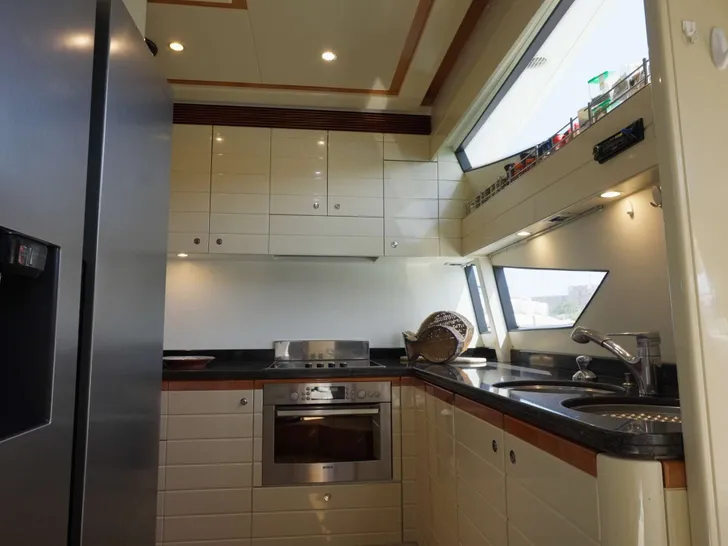 NATASSA Ferretti 830 - galley NATASSA Ferretti 830 - galley