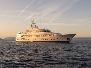 KASSANDRA - Feadship 47m - 7 Cabins - Athens - Mykonos - Paros - Cyclades - Greece KASSANDRA - Feadship 47m - 7 Cabins - Athens - Mykonos - Paros - Cyclades - Greece