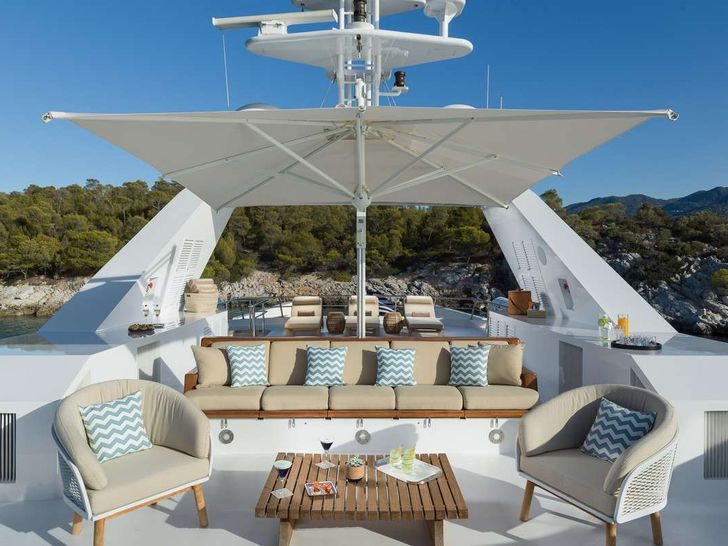 KASSANDRA Feadship 47m - sundeck KASSANDRA Feadship 47m - sundeck