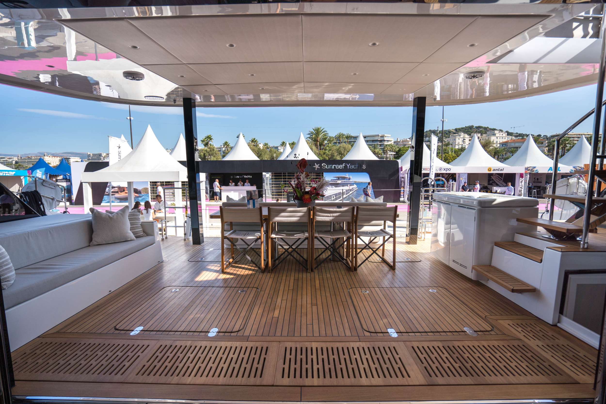 Charter Yacht ANKAWER VI - Sunreef 70 - 4 Cabins - Nassau - Exumas - Bahamas