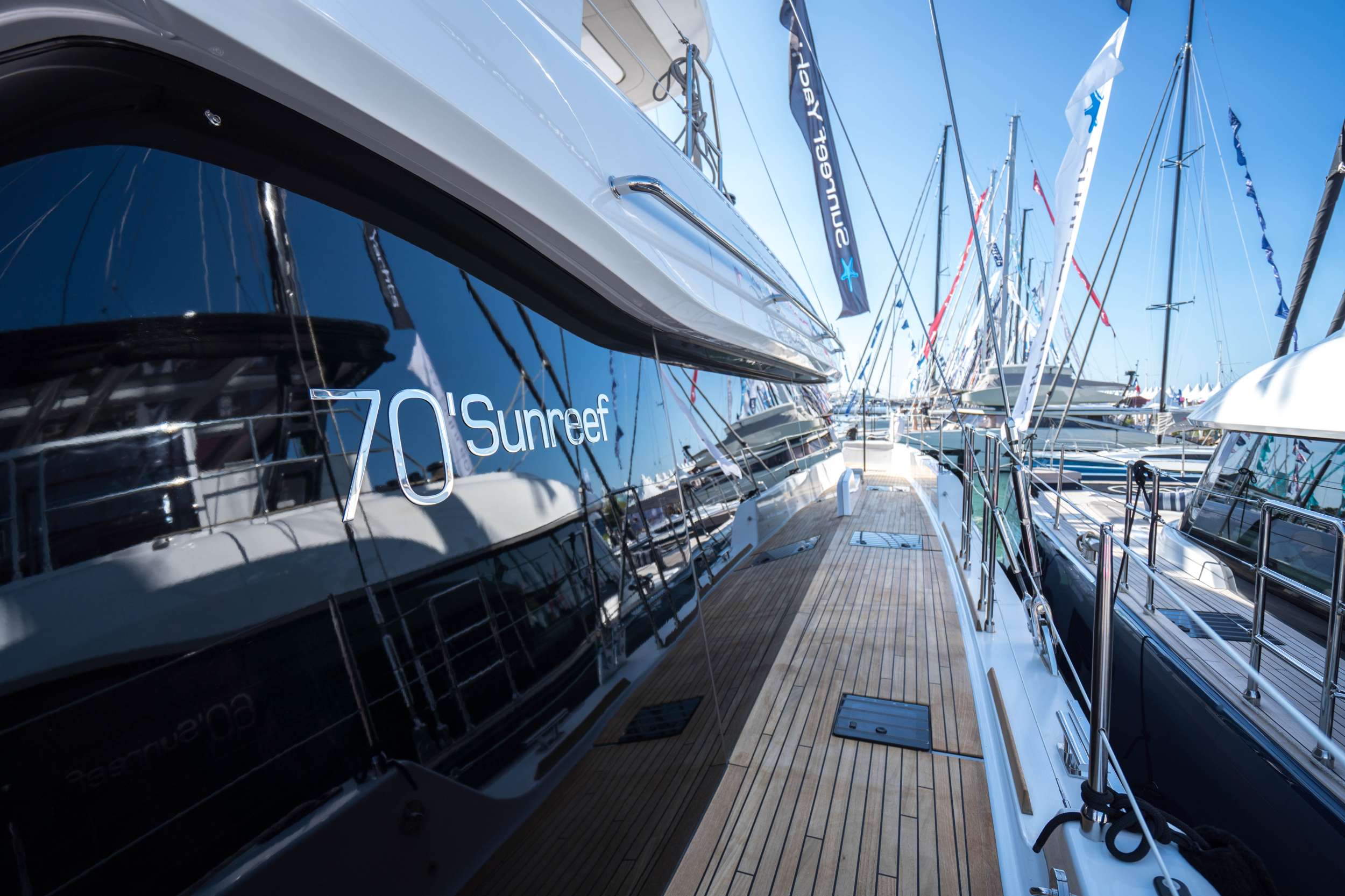 Charter Yacht ANKAWER VI - Sunreef 70 - 4 Cabins - Nassau - Exumas - Bahamas