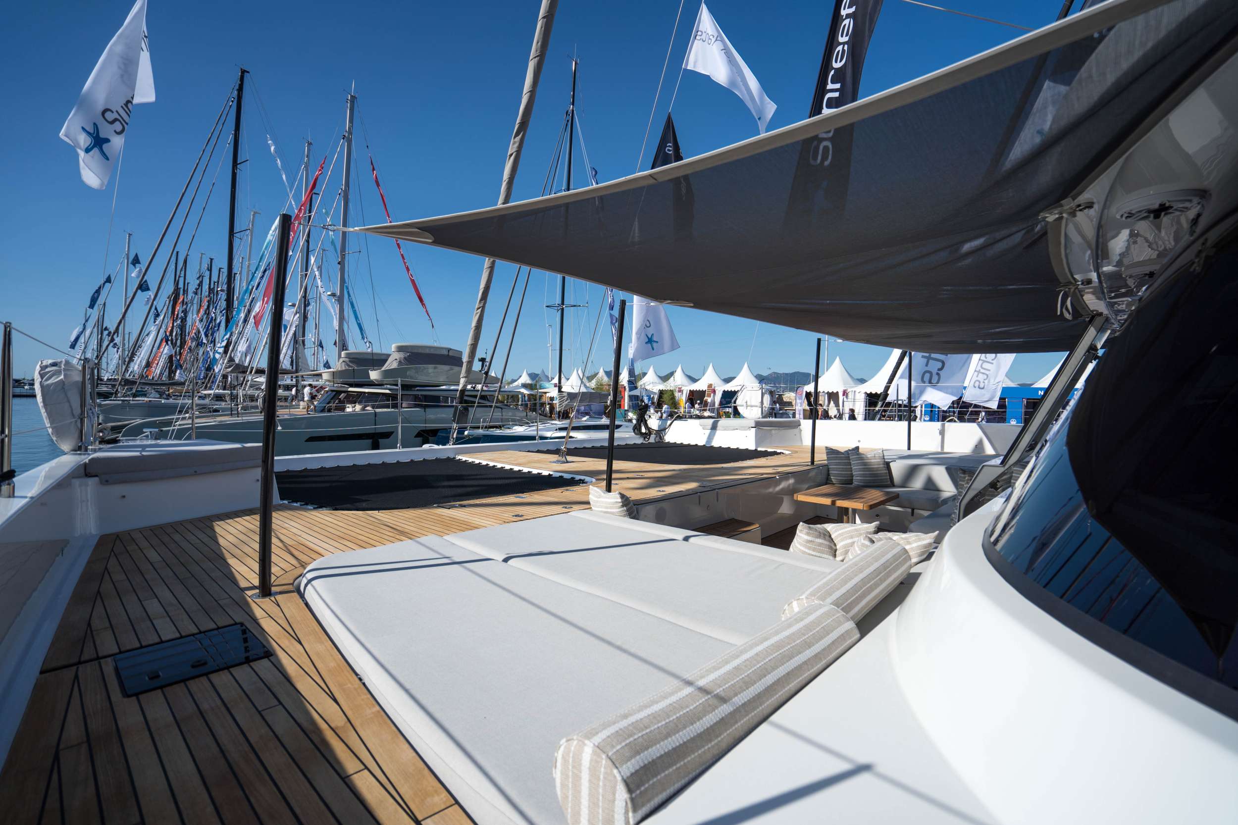 Charter Yacht ANKAWER VI - Sunreef 70 - 4 Cabins - Nassau - Exumas - Bahamas