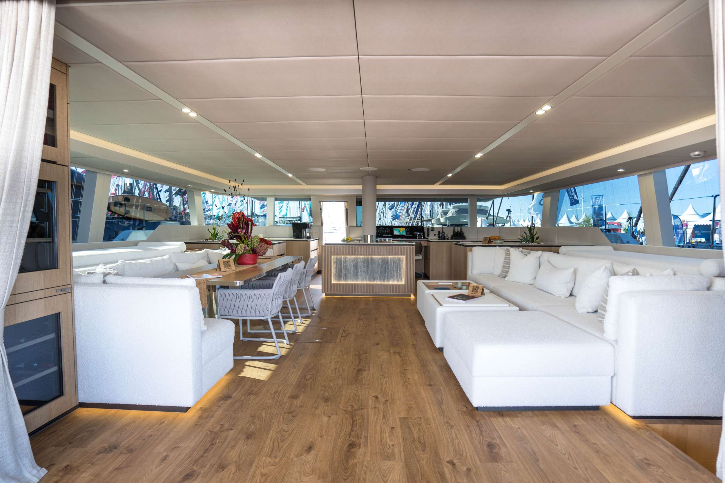 Charter Yacht ANKAWER VI - Sunreef 70 - 4 Cabins - Nassau - Exumas - Bahamas