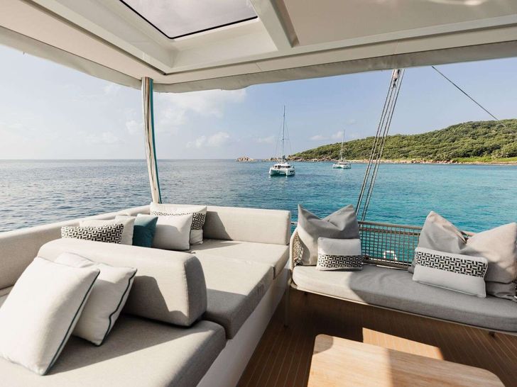 SPIRIT OF PONANT Lagoon Seventy 7 - flybridge lounging area SPIRIT OF PONANT Lagoon Seventy 7 - flybridge lounging area