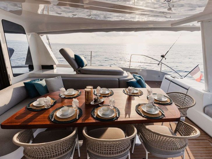 SPIRIT OF PONANT Lagoon Seventy 7 - main aft deck alfresco dining area SPIRIT OF PONANT Lagoon Seventy 7 - main aft deck alfresco dining area