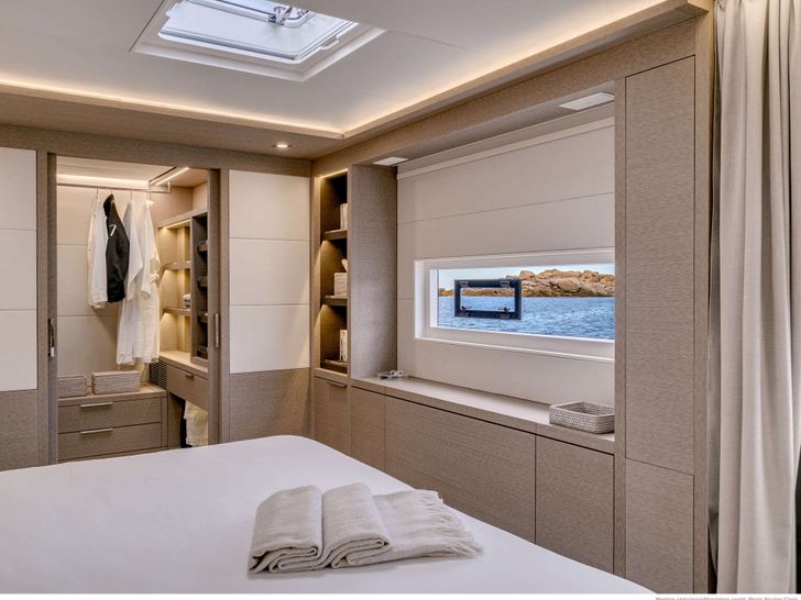 LA DÉSIRADE Lagoon Seventy 7 - VIP cabin 2 LA DÉSIRADE Lagoon Seventy 7 - VIP cabin 2