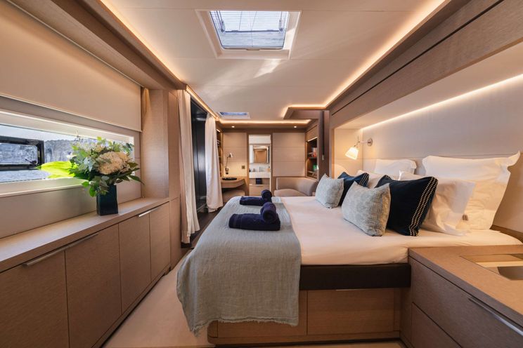 Charter Yacht LA DÉSIRADE - Lagoon Seventy 7 - 4 Cabins - Bonifacio - Ajaccio - Corsica