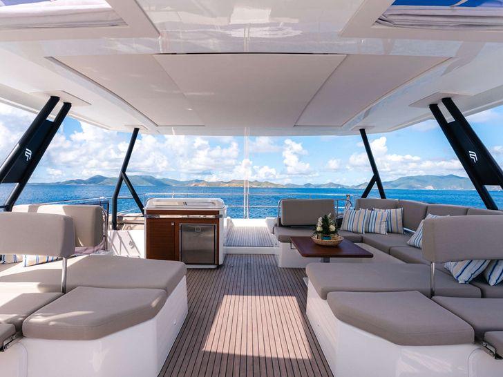 Flybridge seating Flybridge seating