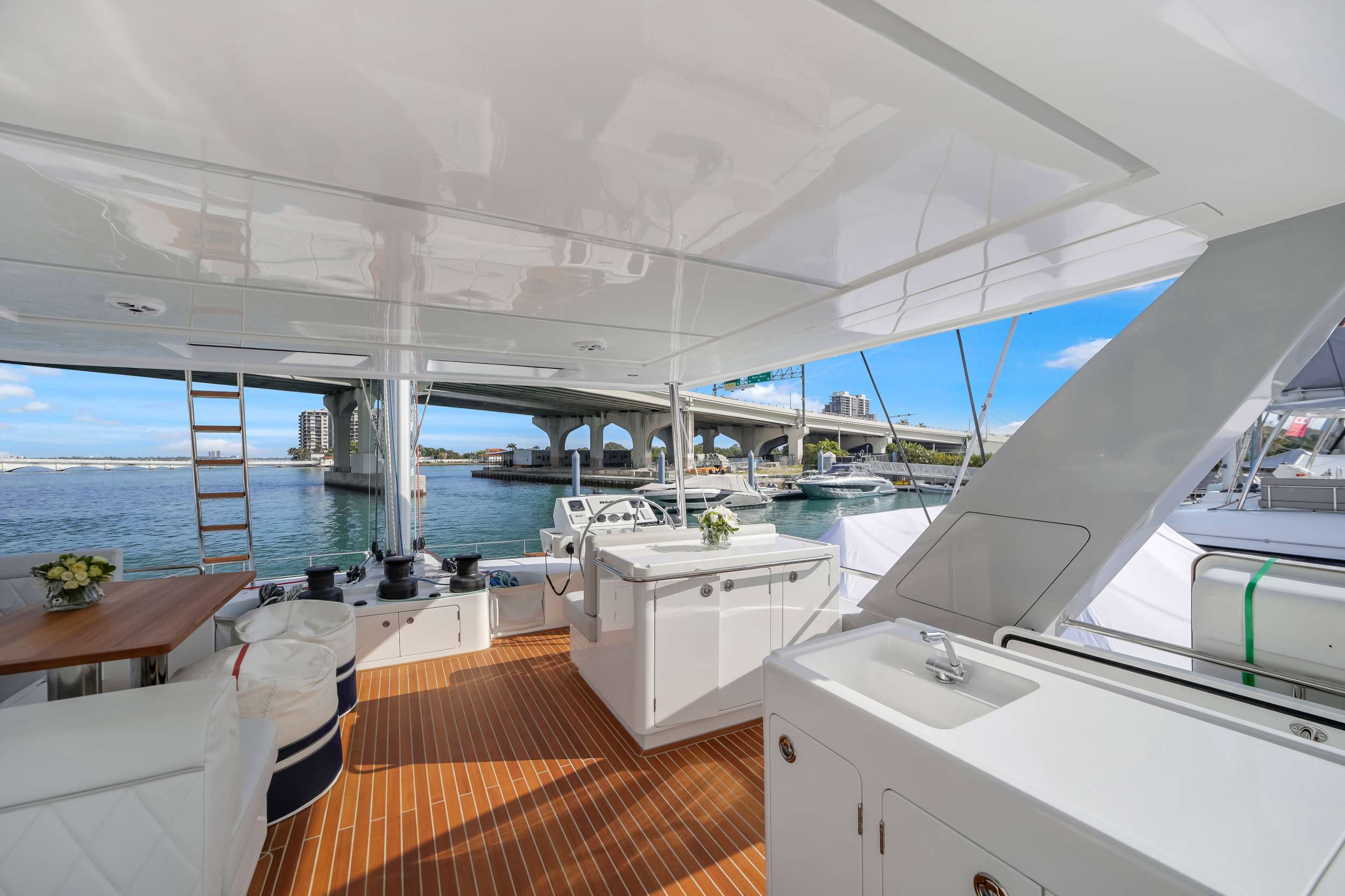 Charter Yacht RUMRUNNER - Seaview 59 - 5 Cabins - Tortola - Anegada - Virgin Gorda - BVI - Caribbean