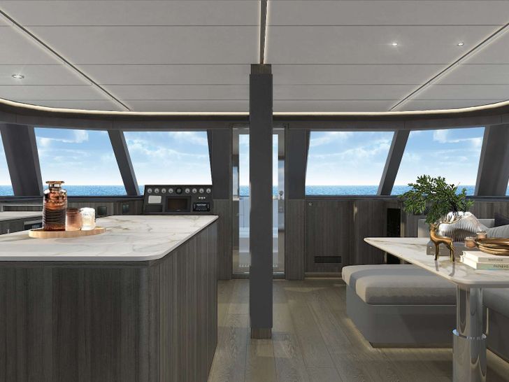 RUMRUNNER Seaview 69 - saloon bar and dining area RUMRUNNER Seaview 69 - saloon bar and dining area