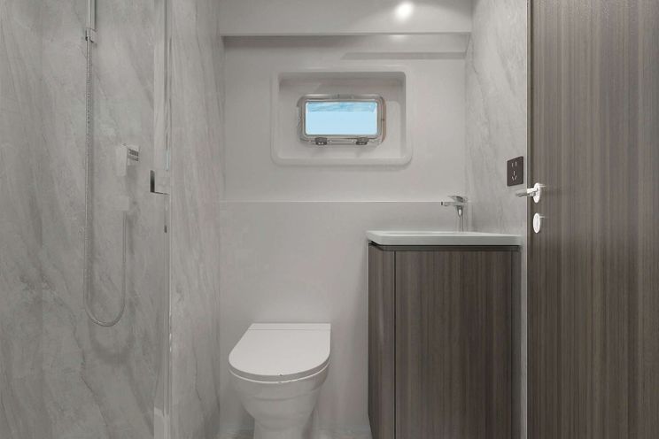 Charter Yacht RUMRUNNER - Seaview 69 - 5 Cabins - Tortola - Anegada - Virgin Gorda - BVI - Caribbean