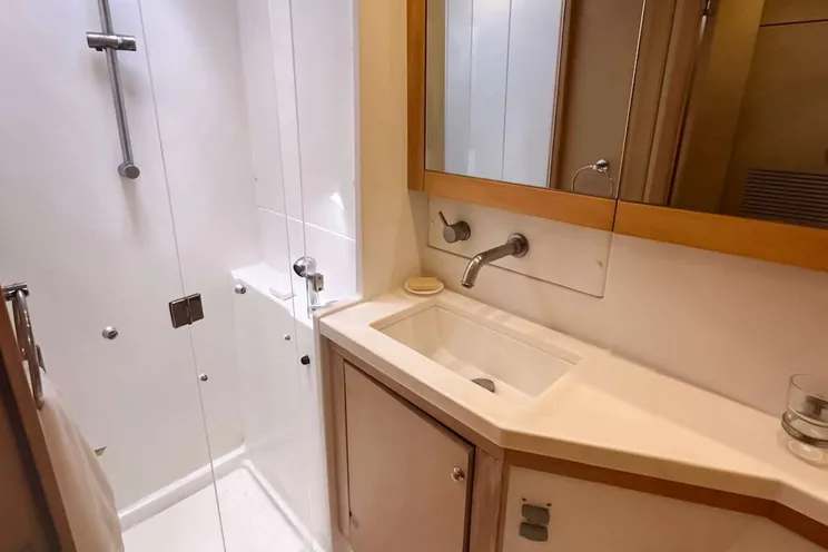 Charter Yacht NEON MOON - Lagoon 450 - 3 Cabins - Tortola - Anegada - Virgin Gorda - BVI - Caribbean