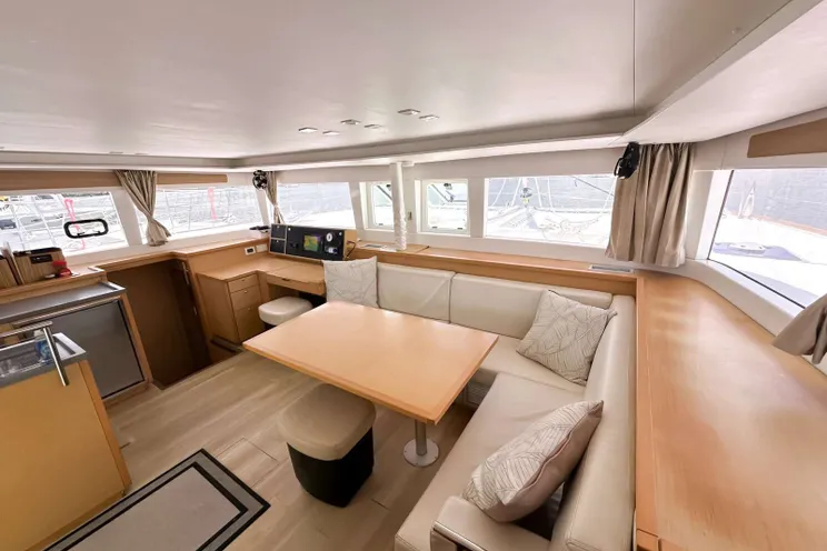 Charter Yacht NEON MOON - Lagoon 450 - 3 Cabins - Tortola - Anegada - Virgin Gorda - BVI - Caribbean