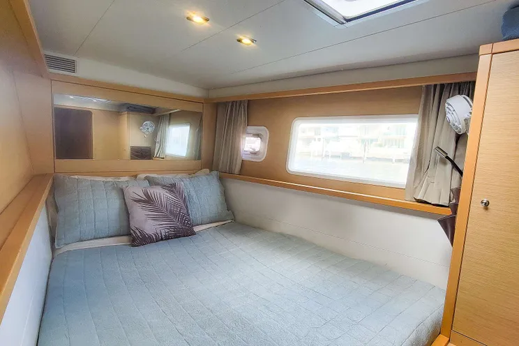 Charter Yacht NEON MOON - Lagoon 450 - 3 Cabins - Tortola - Anegada - Virgin Gorda - BVI - Caribbean