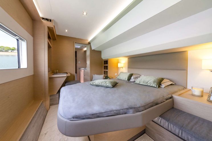 Charter Yacht FASCHING - Fountaine Pajot MY5 - 3 Cabins - Drowned Cayes - Goff's Caye - St. George`s Caye - Belize