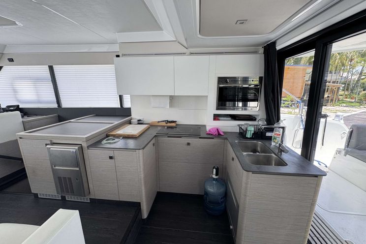 Charter Yacht FASCHING - Fountaine Pajot MY5 - 3 Cabins - Drowned Cayes - Goff's Caye - St. George`s Caye - Belize