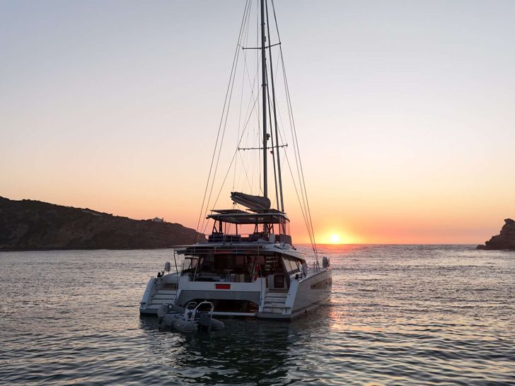 CATALYST Fountaine Pajot Samana 59 - anchored under the sunset CATALYST Fountaine Pajot Samana 59 - anchored under the sunset