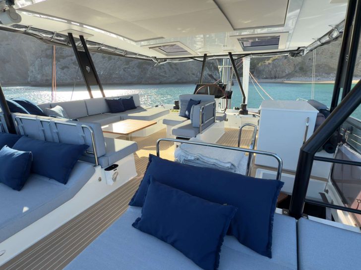 CATALYST Fountaine Pajot Samana 59 - flybridge CATALYST Fountaine Pajot Samana 59 - flybridge