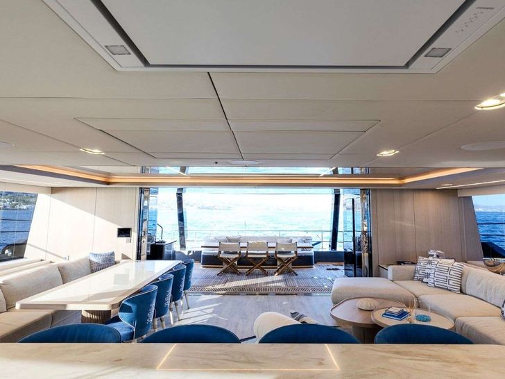 TESNI Sunreef 80 Power Eco - saloon lounge TESNI Sunreef 80 Power Eco - saloon lounge