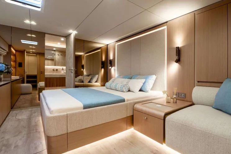 Charter Yacht TESNI - Sunreef 80 Power Eco - 4 Cabins - Tortola - Virgin Gorda - Anegada - British Virgin Islands