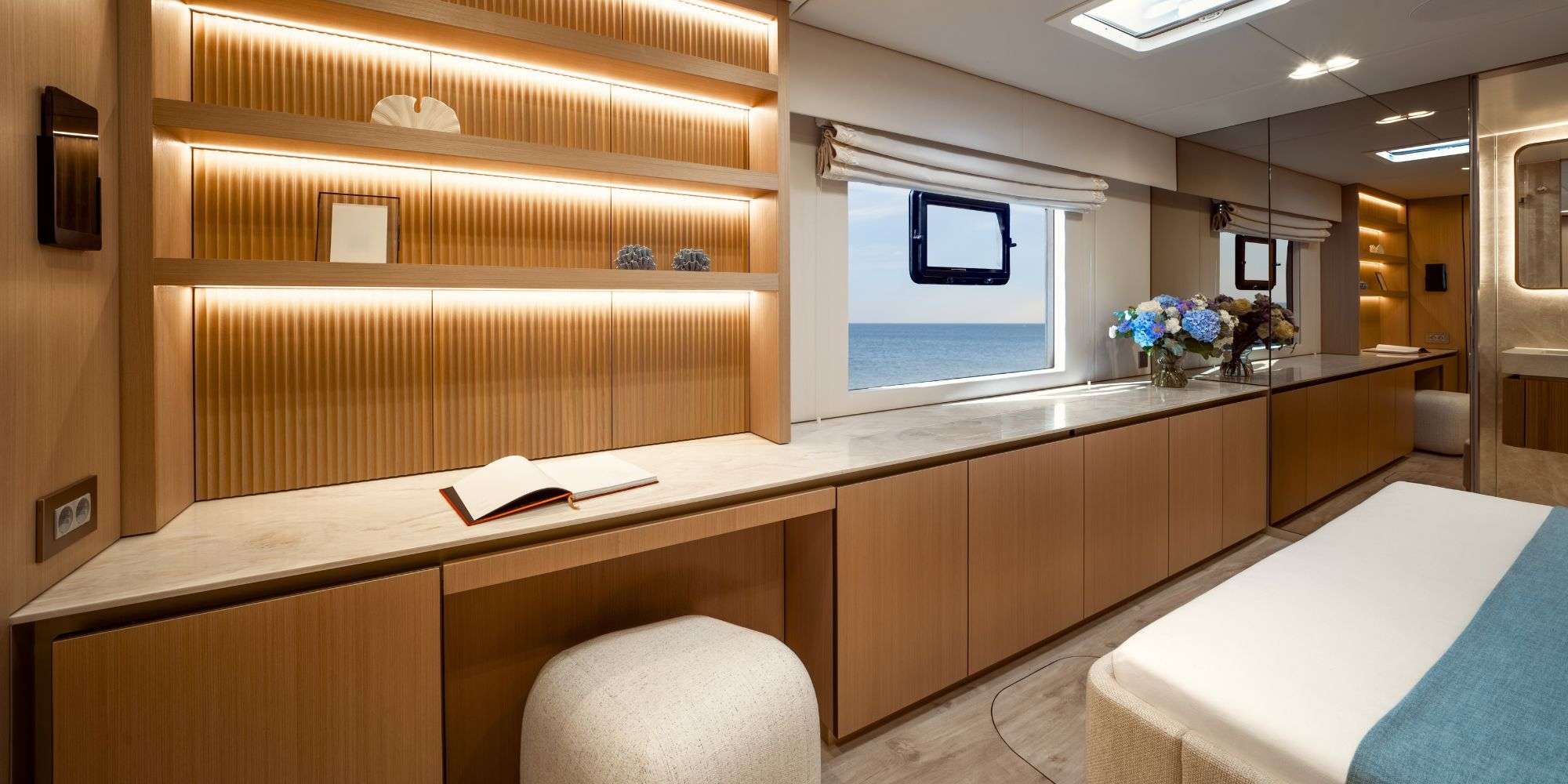 Charter Yacht TESNI - Sunreef 80 Power Eco - 4 Cabins - Tortola - Virgin Gorda - Anegada - British Virgin Islands