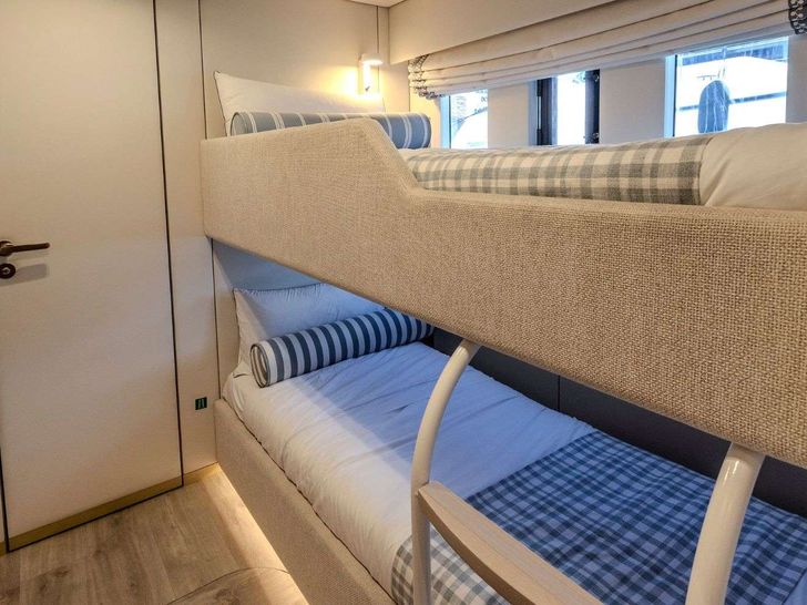 TESNI Sunreef 80 Power Eco - bunk cabin TESNI Sunreef 80 Power Eco - bunk cabin