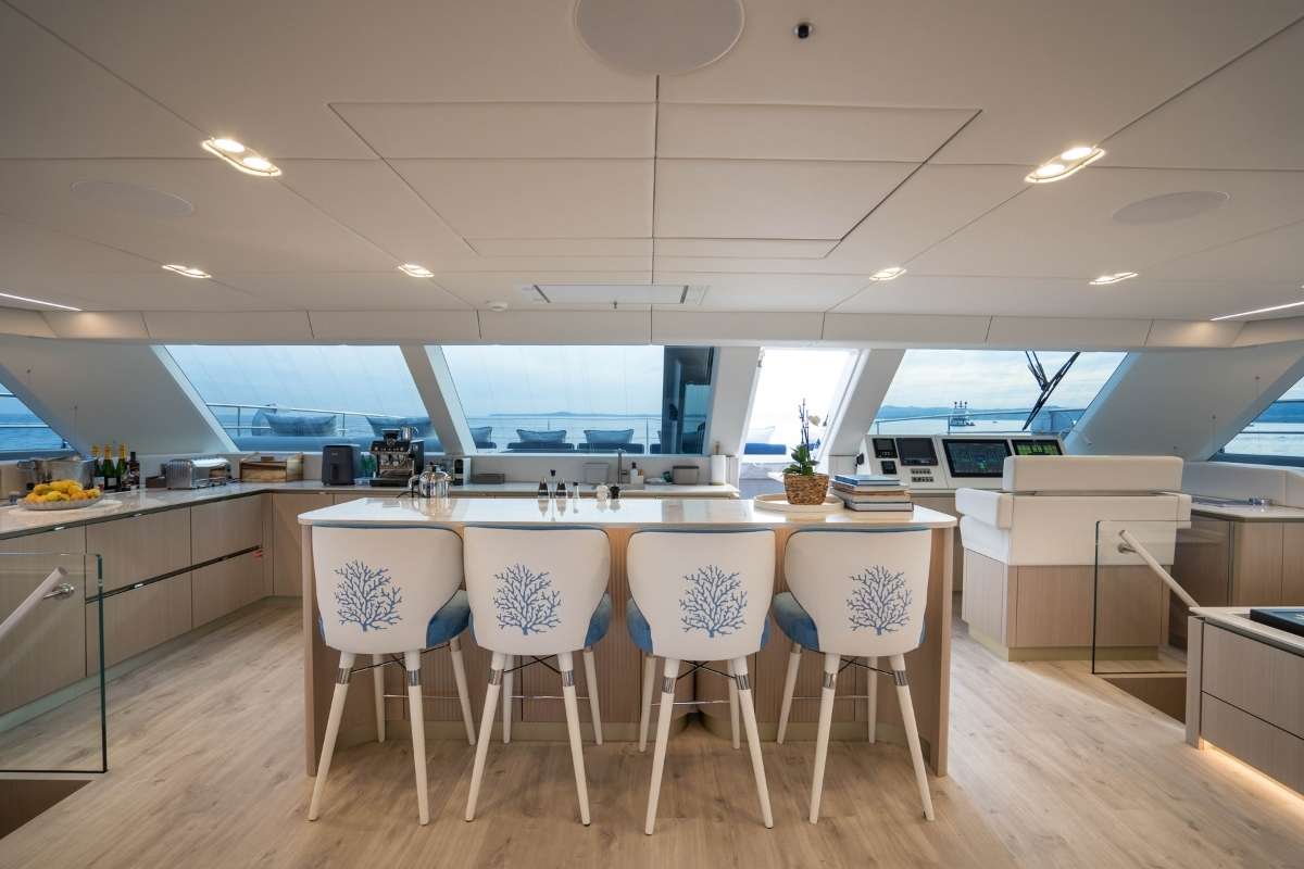 Charter Yacht TESNI - Sunreef 80 Power Eco - 4 Cabins - Tortola - Virgin Gorda - Anegada - British Virgin Islands - Caribbean - Western Mediterranean