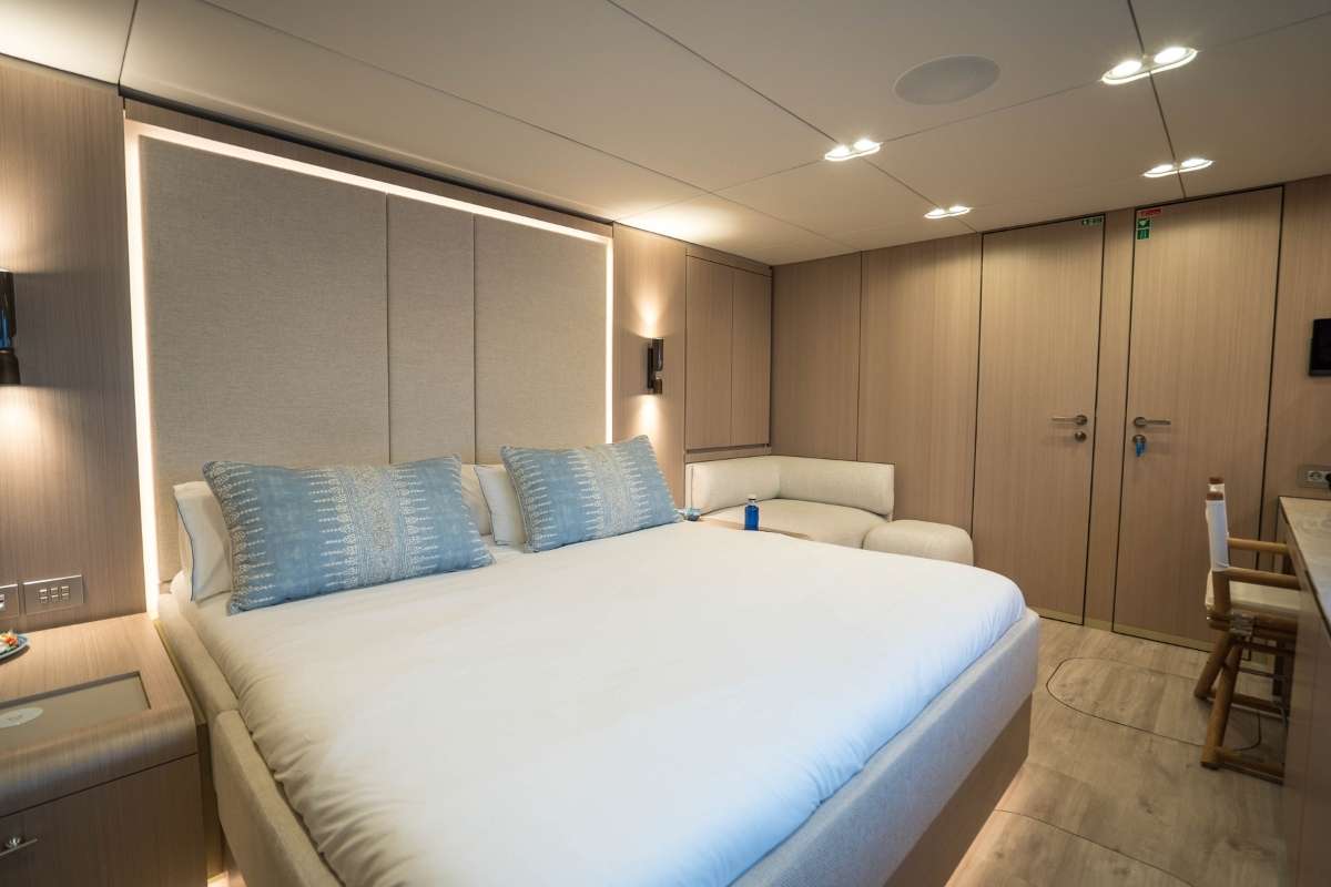 Charter Yacht TESNI - Sunreef 80 Power Eco - 4 Cabins - Tortola - Virgin Gorda - Anegada - British Virgin Islands - Caribbean - Western Mediterranean