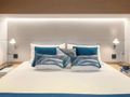LADY ROSE Lagoon Sixty 5 - Bed 1 LADY ROSE Lagoon Sixty 5 - Bed 1