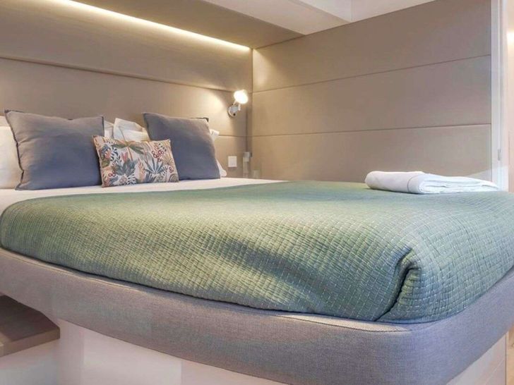 LADY ROSE Lagoon Sixty 5 - Bed 4 LADY ROSE Lagoon Sixty 5 - Bed 4