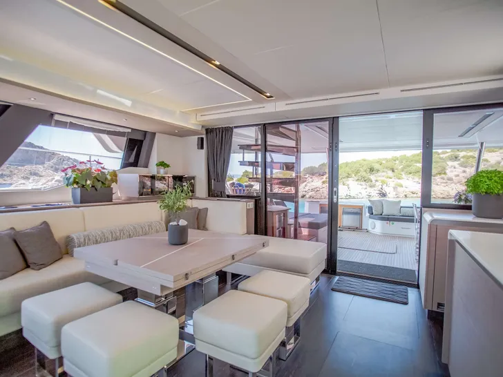ARIVA Fountaine Pajot Power 67 - saloon lounge ARIVA Fountaine Pajot Power 67 - saloon lounge