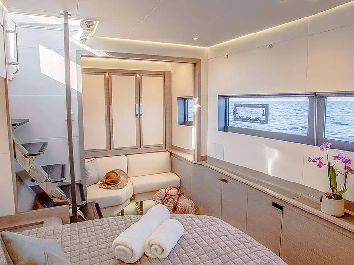 ARIVA Fountaine Pajot Power 67 - master cabin seating ARIVA Fountaine Pajot Power 67 - master cabin seating