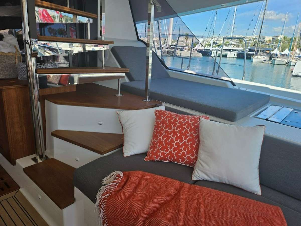 AZURE Fountaine Pajot Samana 59 - aft deck lounge
