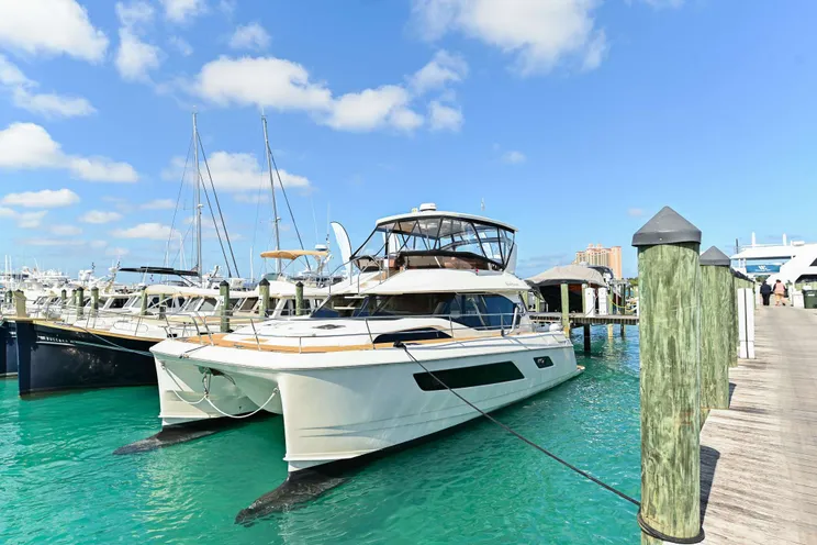 Charter Yacht BEACH BOOMER I - Aquila 44 - 3 Cabins - Nassau - Exumas - Bahamas