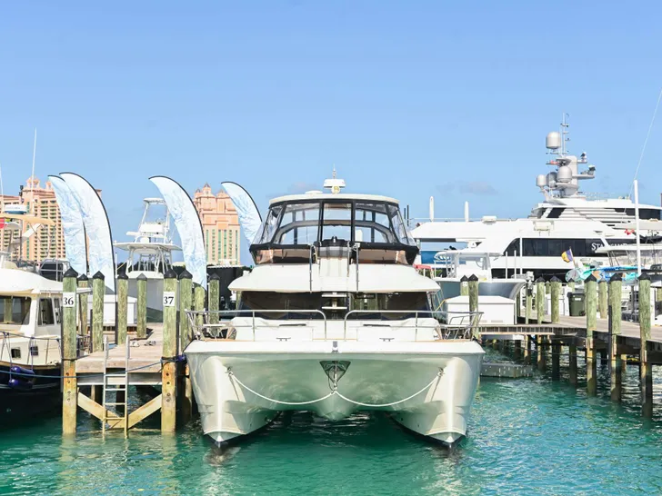 BEACH BOOMER Aquila 44 - Bow BEACH BOOMER Aquila 44 - Bow