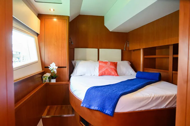 Charter Yacht BEACH BOOMER I - Aquila 44 - 3 Cabins - Nassau - Exumas - Bahamas
