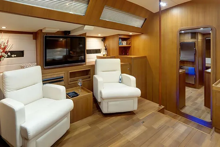 Charter Yacht HUAYRA - Comar Comet 100 - 4 Cabins - Athens - Mykonos - Paros - Cyclades - Aegean - Greece