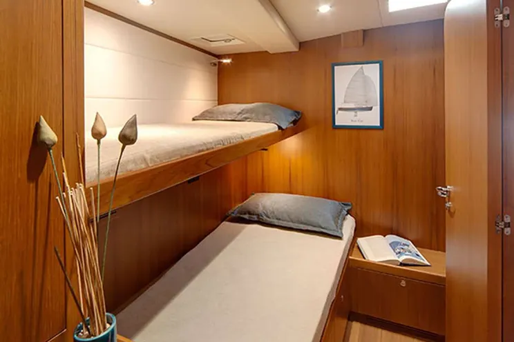 Charter Yacht HUAYRA - Comar Comet 100 - 4 Cabins - Athens - Mykonos - Paros - Cyclades - Aegean - Greece