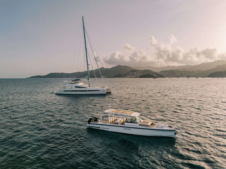 AVANTI Privilege 745 - anchored with the chase boat AVANTI Privilege 745 - anchored with the chase boat