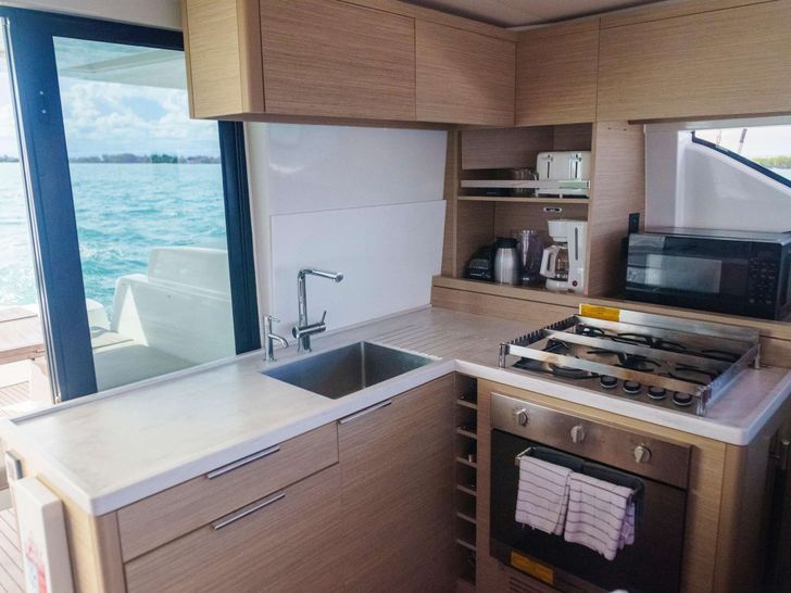 BELLISSIMA Lagoon 51 - galley BELLISSIMA Lagoon 51 - galley