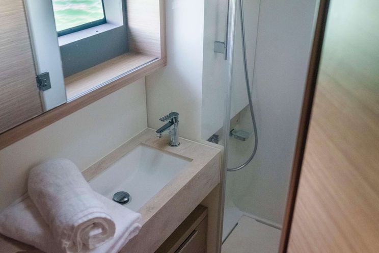 Charter Yacht BELLISSIMA - Lagoon 51 - 5 Cabins - Drowned Cayes - Goff's Caye - St. George`s Caye - Belize