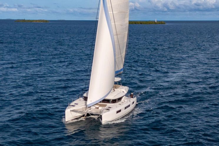 Charter Yacht BELLISSIMA - Lagoon 51 - 5 Cabins - Drowned Cayes - Goff's Caye - St. George`s Caye - Belize