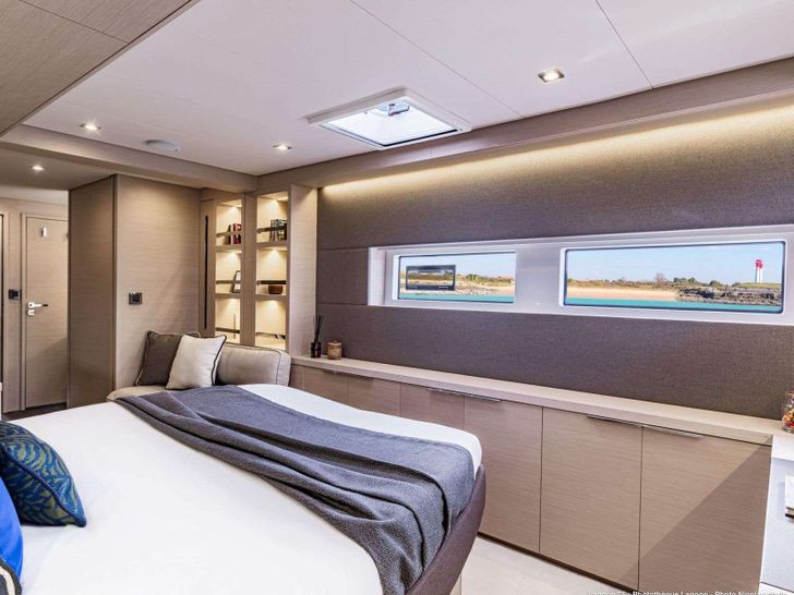 LULU Lagoon 55 - master cabin bed and window LULU Lagoon 55 - master cabin bed and window