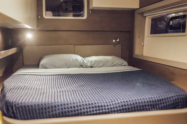 Charter Yacht POINT CLEAR - Bali 4.4 - 3 Cabins - Placencia - Drowned Cayes - Goff's Caye - St. George`s Caye - Belize