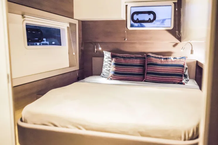 Charter Yacht POINT CLEAR - Bali 4.4 - 3 Cabins - Placencia - Drowned Cayes - Goff's Caye - St. George`s Caye - Belize