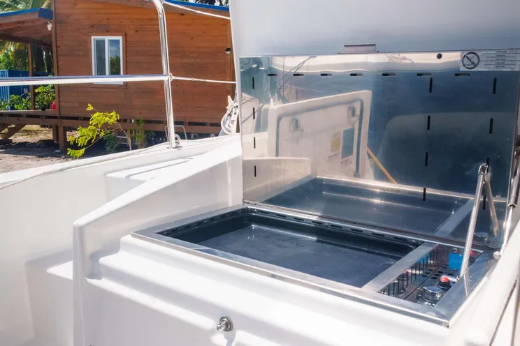 Charter Yacht POINT CLEAR - Bali 4.4 - 3 Cabins - Placencia - Drowned Cayes - Goff's Caye - St. George`s Caye - Belize