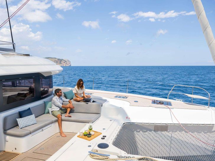 GRACE 60 Lagoon 60 - foredeck GRACE 60 Lagoon 60 - foredeck