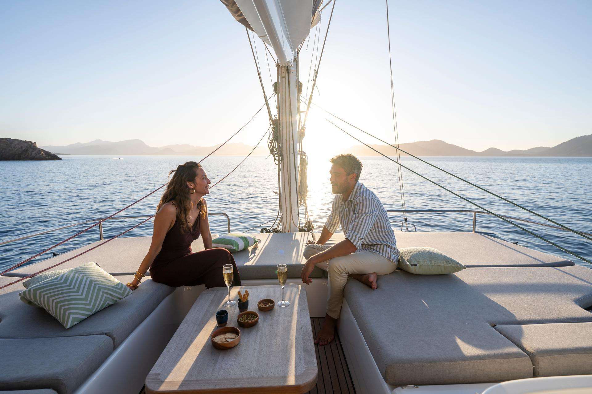 GRACE 60 Lagoon 60 - flybridge open lounge and sunbathing area