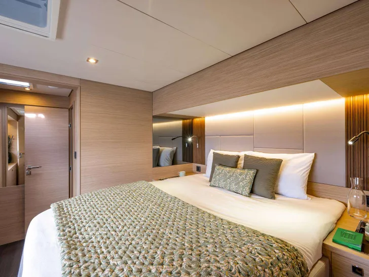 GRACE 60 Lagoon 60 - VIP cabin 1 GRACE 60 Lagoon 60 - VIP cabin 1