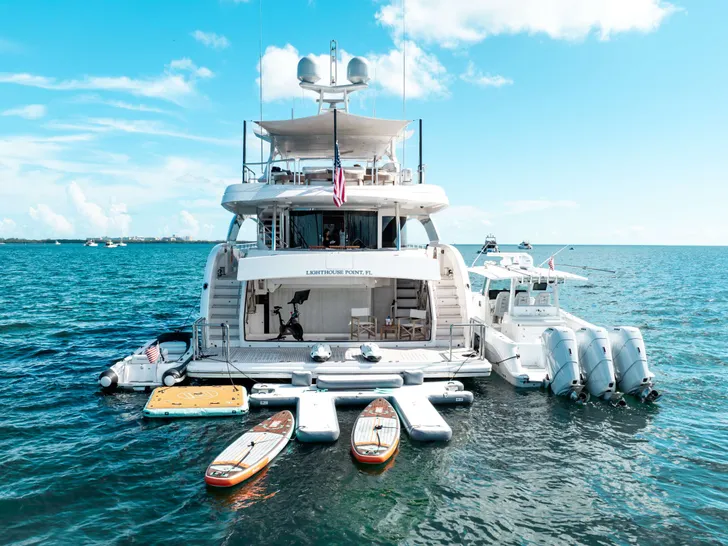 HAPPY HOUR Horizon RP110 - aft shot with the water toys HAPPY HOUR Horizon RP110 - aft shot with the water toys